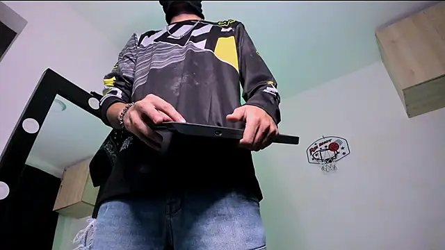 Samuel_Suarez live sex cam