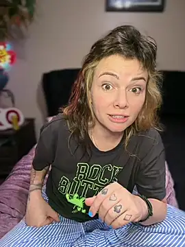 MarlaFknSinger's cam snapshot