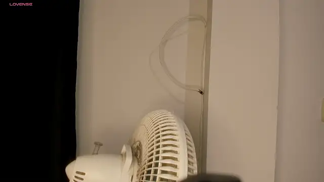 lilithTeen1_'s cam snapshot