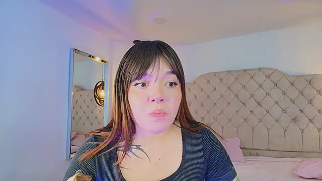 Fluffy_Bubble21's cam snapshot