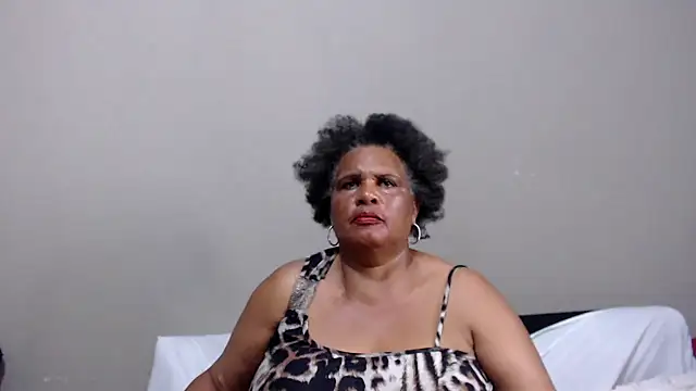 GrandBustyMelon's cam snapshot