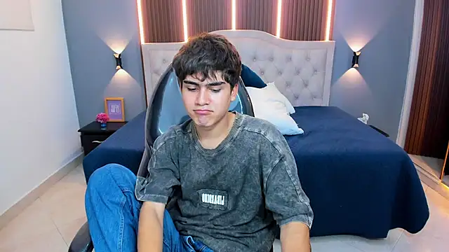 Tommy18__ live sex cam