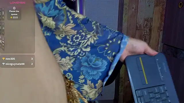 angel__red_'s cam snapshot