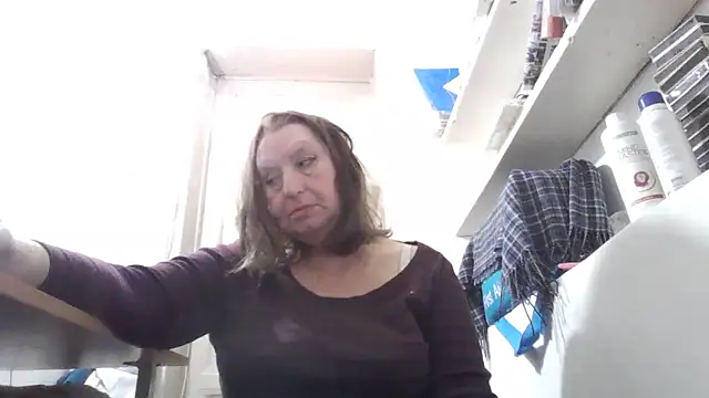 AnnaLive570's cam snapshot