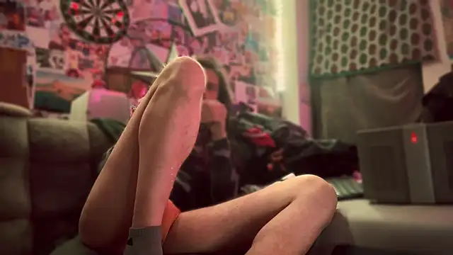 DownstairsSky live sex cam