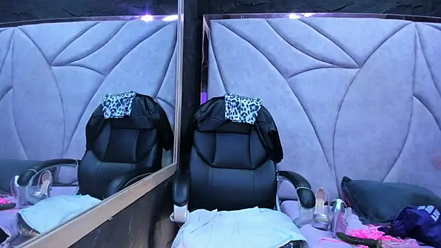 nina_velvet_'s cam snapshot