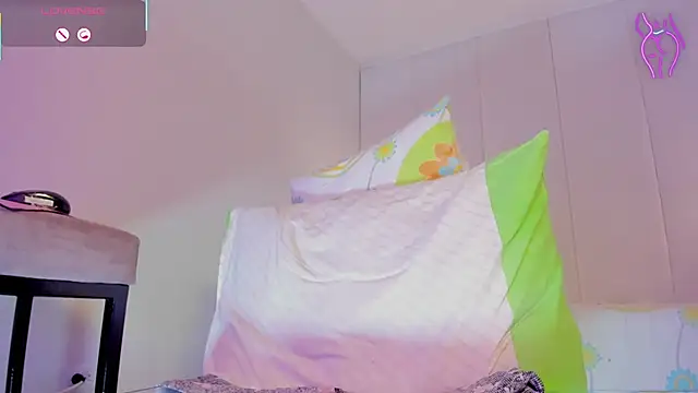 Krystin1's cam snapshot