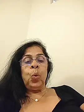 NakedMILFx's cam snapshot