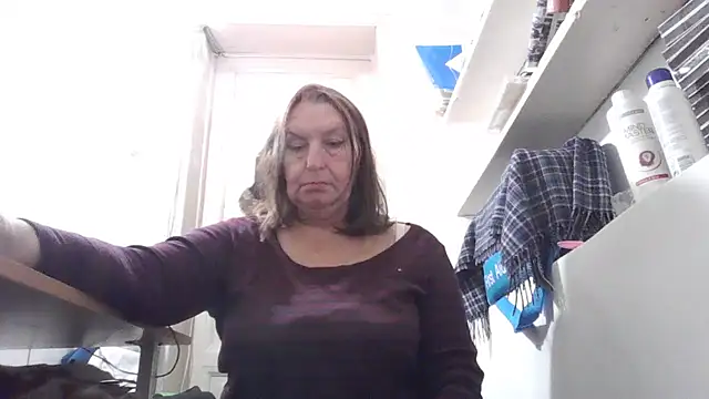 AnnaLive570's cam snapshot