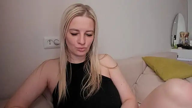 THE_GOLDEN_WOMAN live sex cam