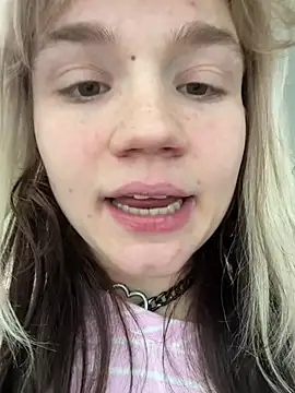 Cutiepiespanks live sex cam