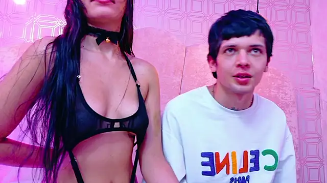 CharlotteandTaylorr's cam snapshot