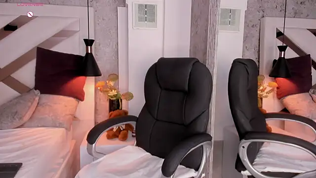 Megan-8's cam snapshot