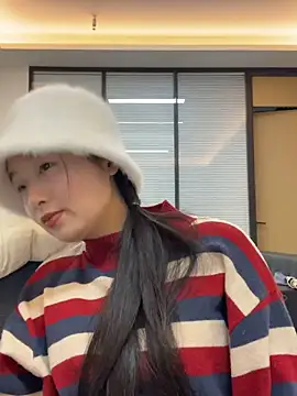 Qrooo's cam snapshot