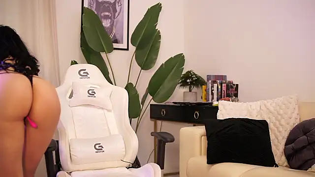 GiaInked's cam snapshot