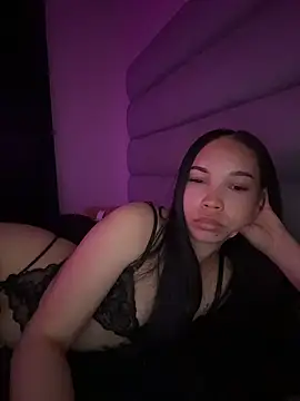 nikkiloveee's cam snapshot