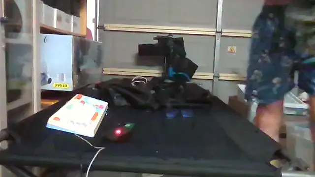 Lovyourpuss's cam snapshot