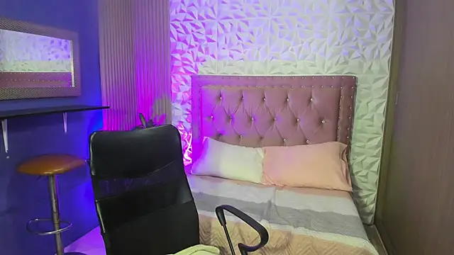 allison_mc's cam snapshot