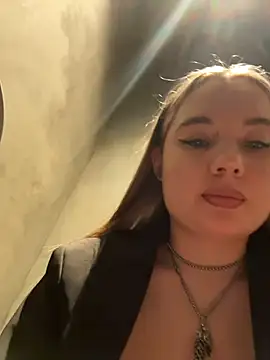 VineraSweet's cam snapshot