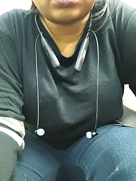 Ananya_34's cam snapshot