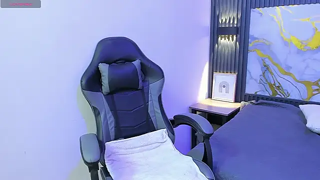 TaylerMiles live sex cam