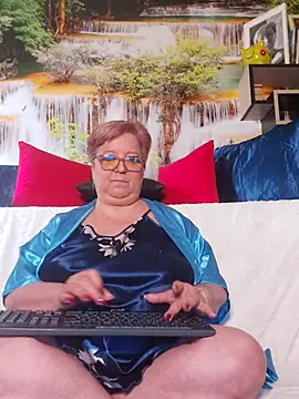 QueenPammy1 live sex cam