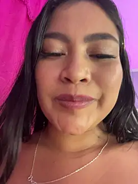 LunaaRosse live sex cam