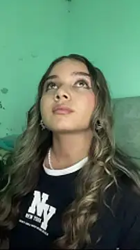 AnnyLopezzz_'s cam snapshot