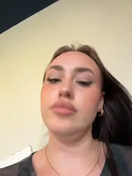 KiraSunshine live sex cam