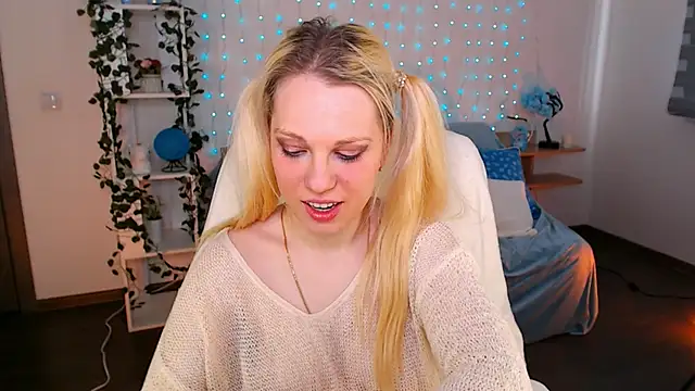 Betty_Vega's cam snapshot