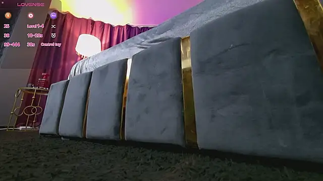 EmpressDesires's cam snapshot