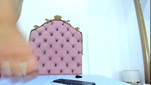 naia_cox's cam snapshot