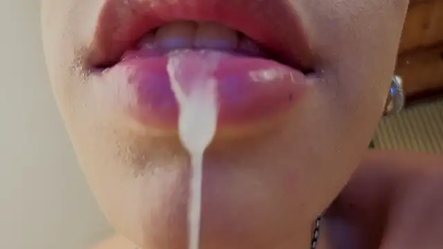 kimhilton_'s cam snapshot