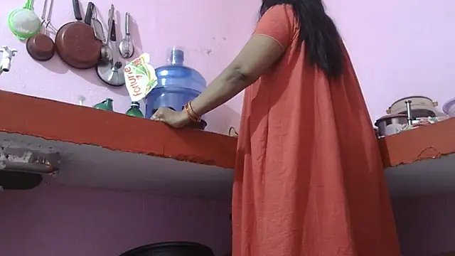 Pooja-suman's cam snapshot