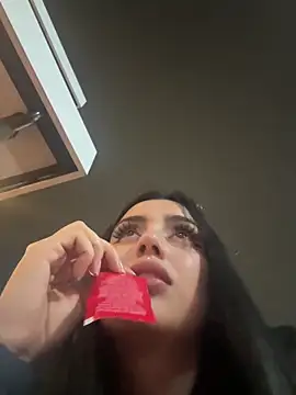 Lucy_699's cam snapshot