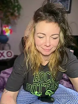 MarlaFknSinger's cam snapshot