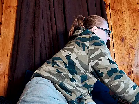 Daddyshairypits's cam snapshot