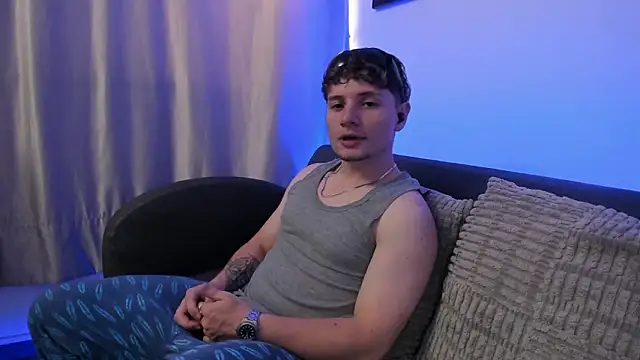 Leoo_Miller's cam snapshot