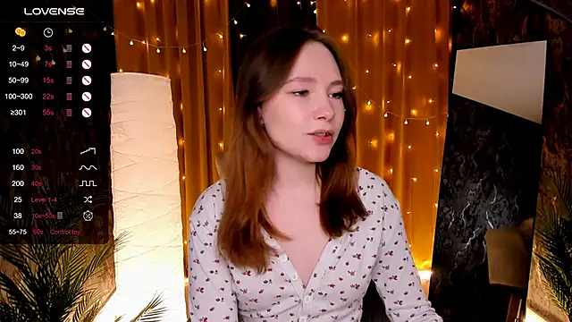 LanaBlu_'s cam snapshot