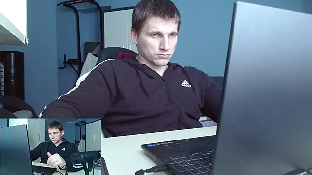 Poliglotjoe1's cam snapshot