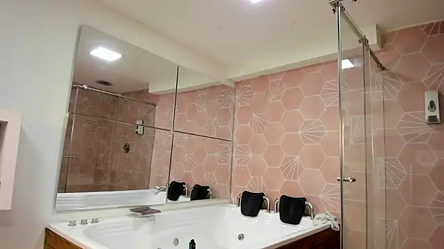 Maximo_Zahir's cam snapshot