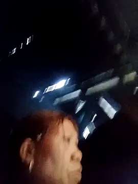 bella-la's cam snapshot