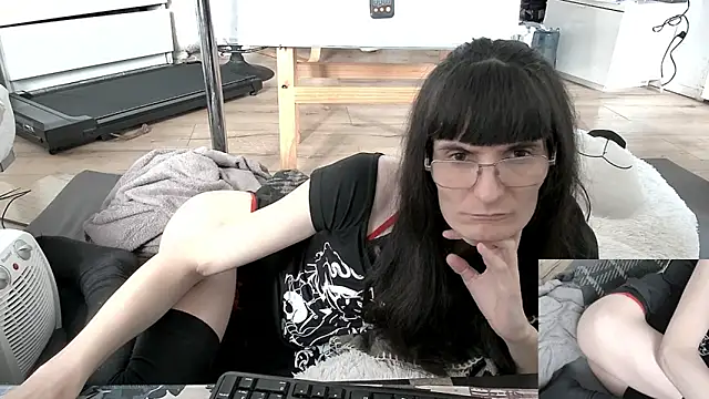 CeriseLapine live sex cam