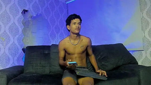 Boy_savoy live sex cam