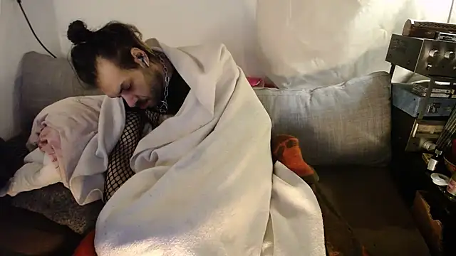 P4RtYBOII92 live sex cam