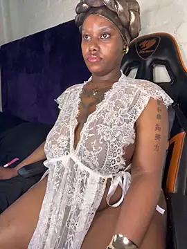 QUEEN_NOBUHLE_FEMDOM_777 live sex cam