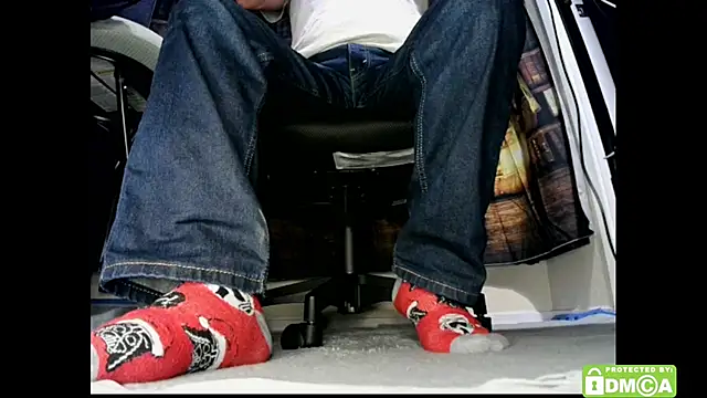 justshutupandwatch's cam snapshot