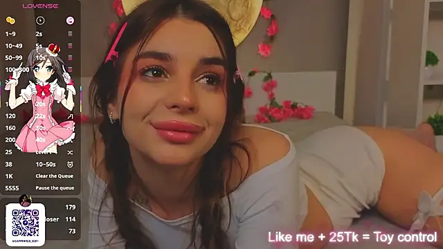 LauraHansil live sex cam