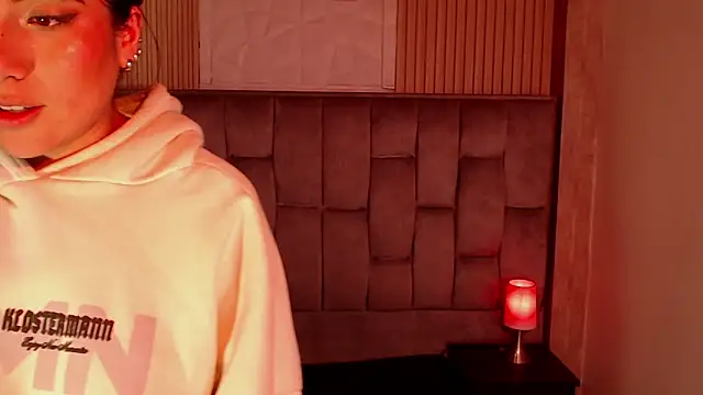 Bonnali_lune's cam snapshot