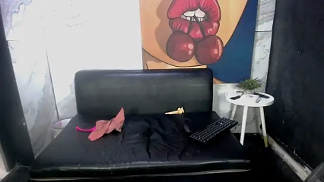 Slipperyebony's cam snapshot